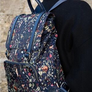 Wolf Garden Large Navy Backpack from Fable England